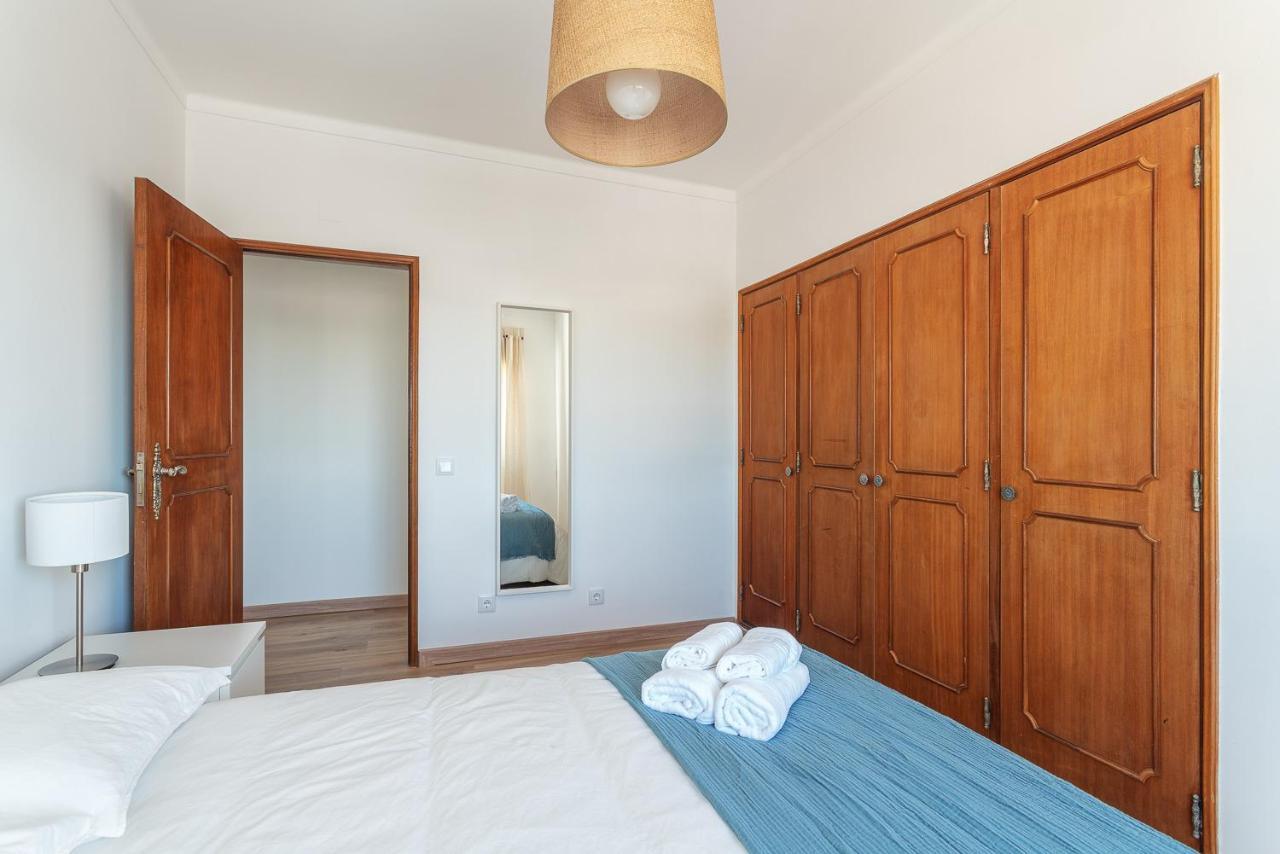 Hostwise - Spacious & Sunny Flat - Лоуле Екстериор снимка