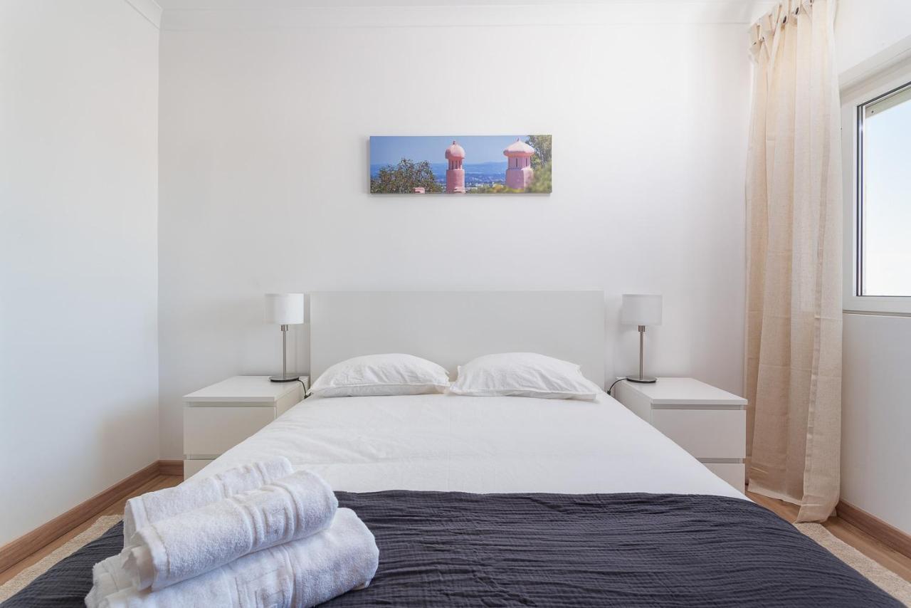 Hostwise - Spacious & Sunny Flat - Лоуле Екстериор снимка
